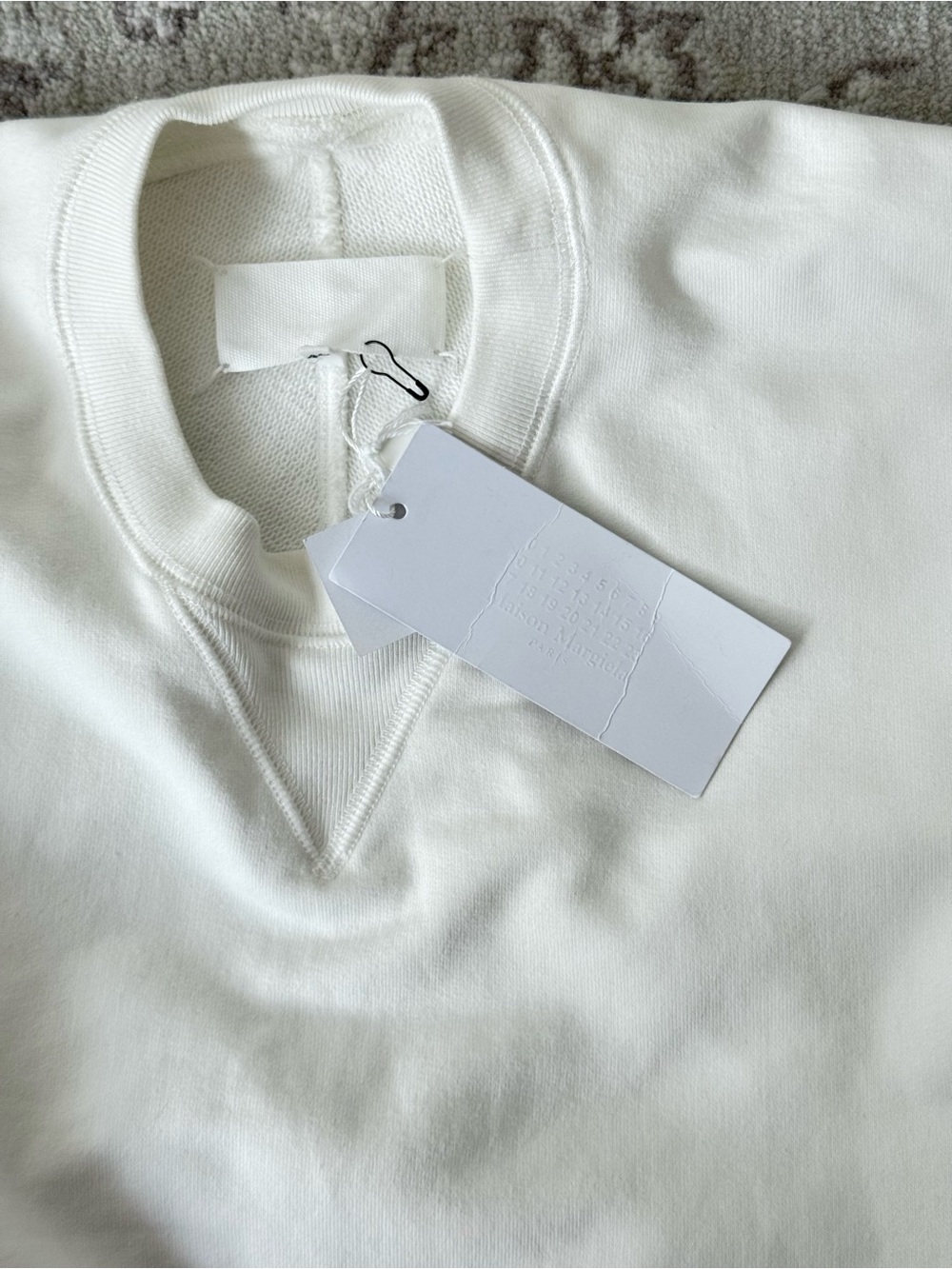 Maison Margiela Women’s Runway Collection Oversized White Curved Seam Sweatshirt - Picture 6 of 13